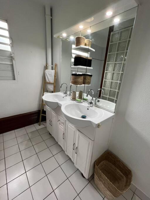 Appartement F4 Petit Bourg Buitenkant foto